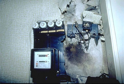 防雷箱是一種防雷擊設備, 防雷箱是一種防雷擊設備,