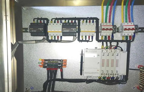 浪涌保護器接線