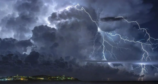 雷電預警系統助力油庫安全：解決油庫雷擊火災隱患