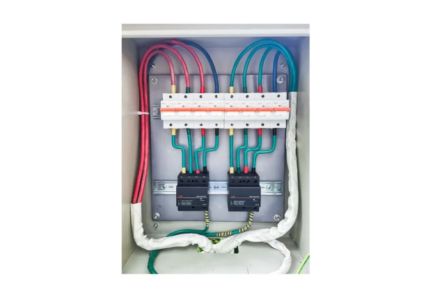 配電箱一級浪涌保護(hù)器該怎么選 配電箱一級浪涌保護(hù)器該怎么選